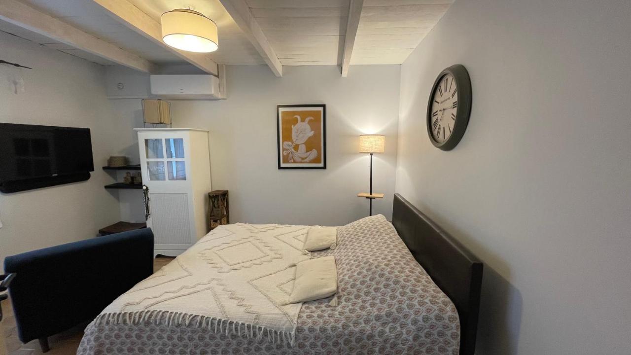 Jolie Annexe Du Mas Dans Le Coeur De La Garrigue Nimoise Villa Nîmes Buitenkant foto