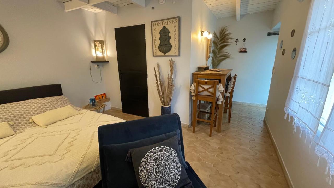 Jolie Annexe Du Mas Dans Le Coeur De La Garrigue Nimoise Villa Nîmes Buitenkant foto